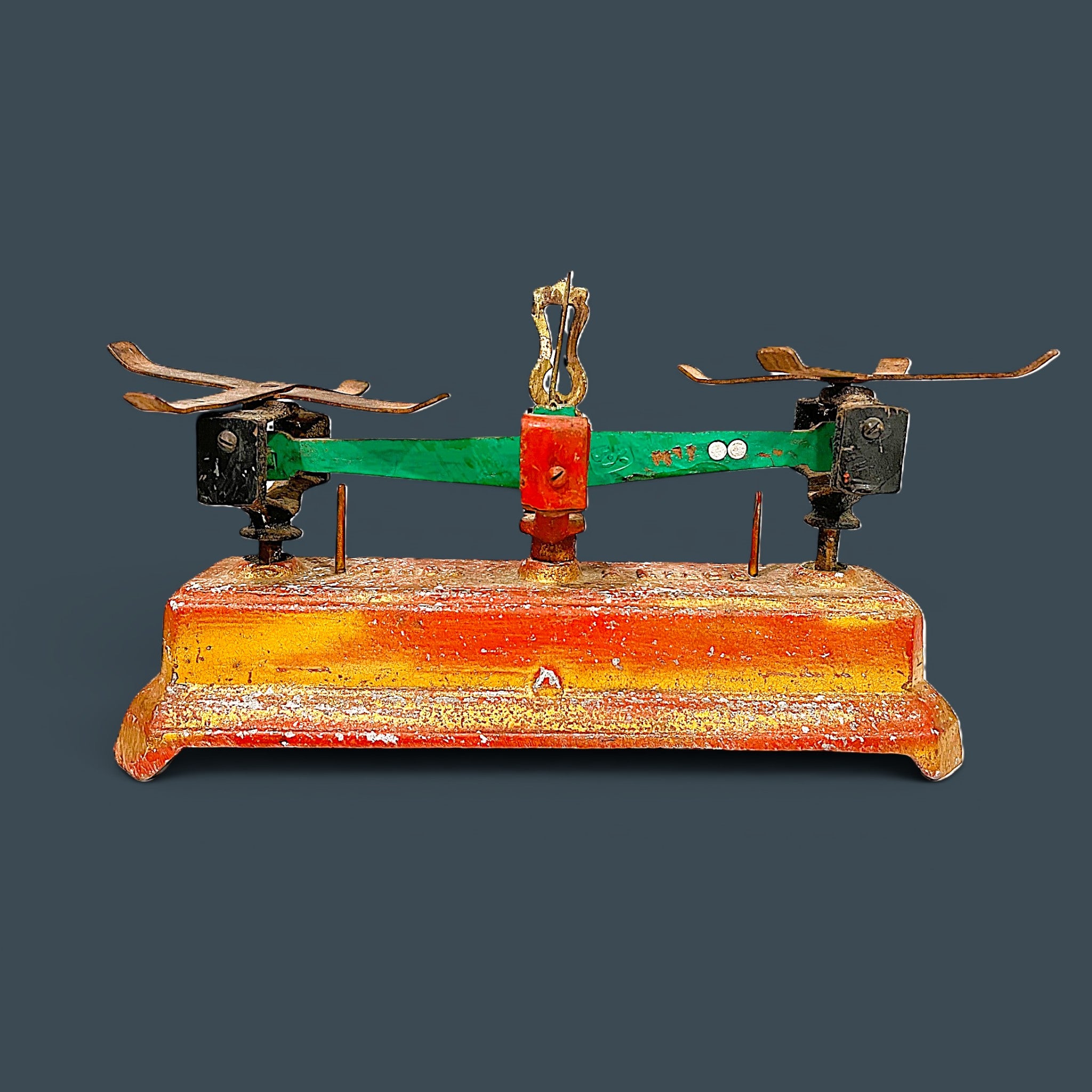 Antique French Roberval cast iron counter balance scale base featuring a distressed red and green paint patina. - Photo 7