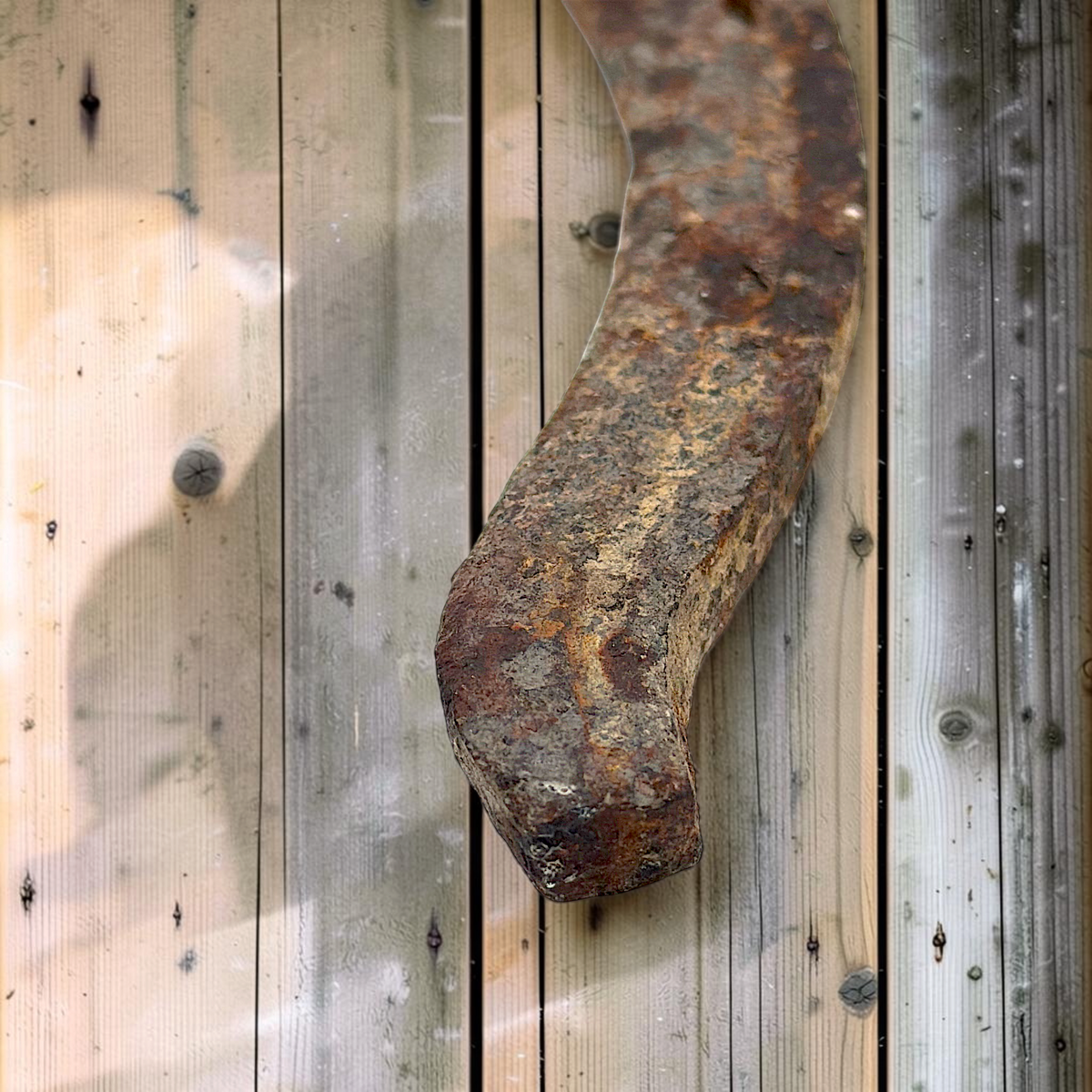 Antique authentic rusted iron horseshoe with heavy weathered patina and nail holes - Photo 2