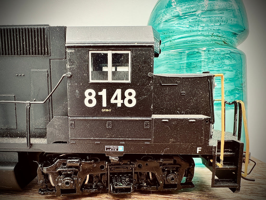 Bachmann Penn Central Locomotive #8148