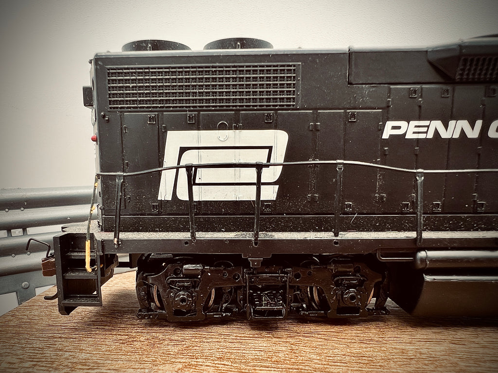 Bachmann Penn Central Locomotive #8148