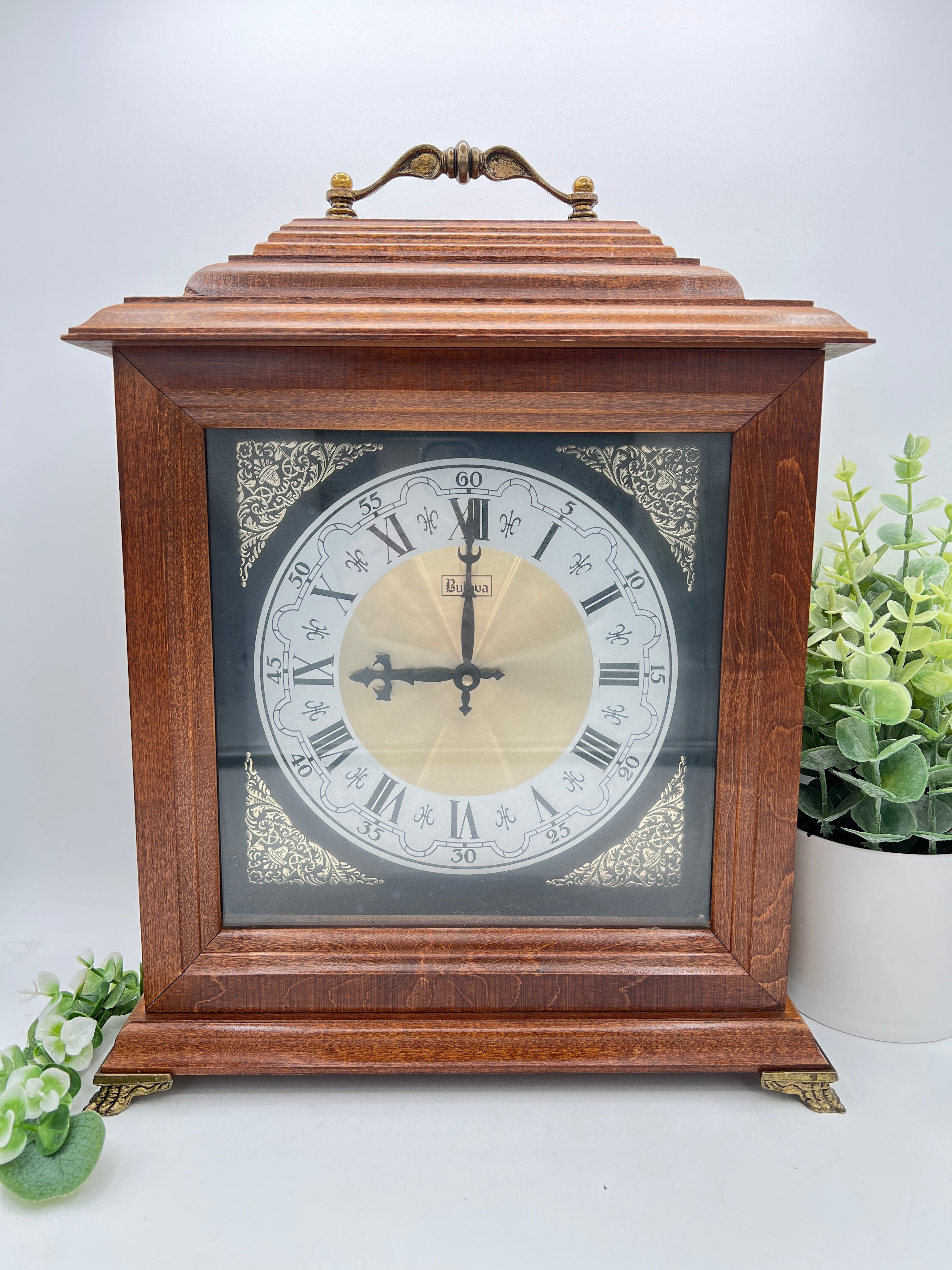 Bulova Vintage Wooden Mantle Clock