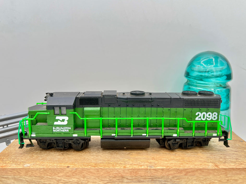 Collection of 6 Ho Model Locomotives and Train Cars