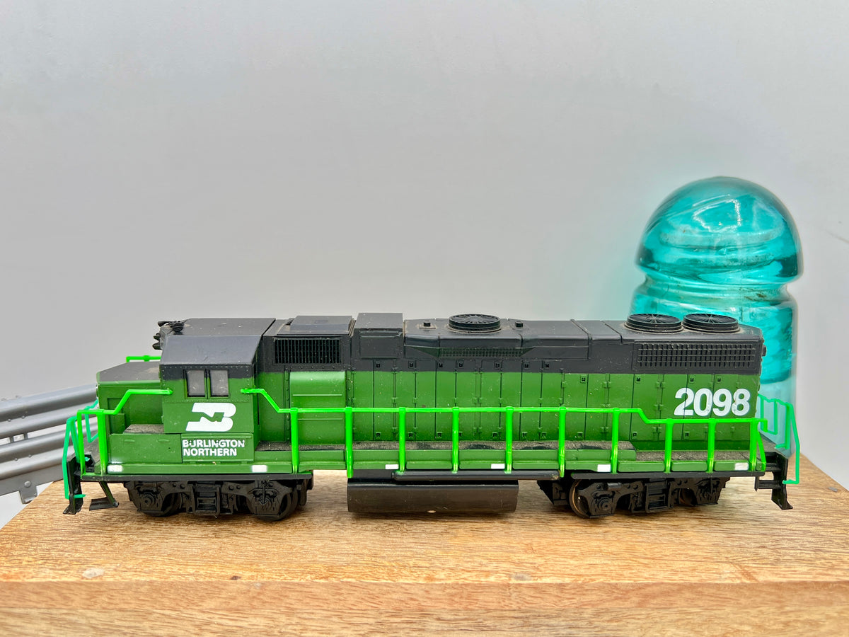 Collection of 6 Ho Model Locomotives and Train Cars