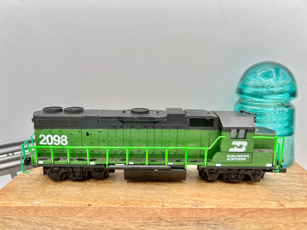 Collection of 6 Ho Model Locomotives and Train Cars