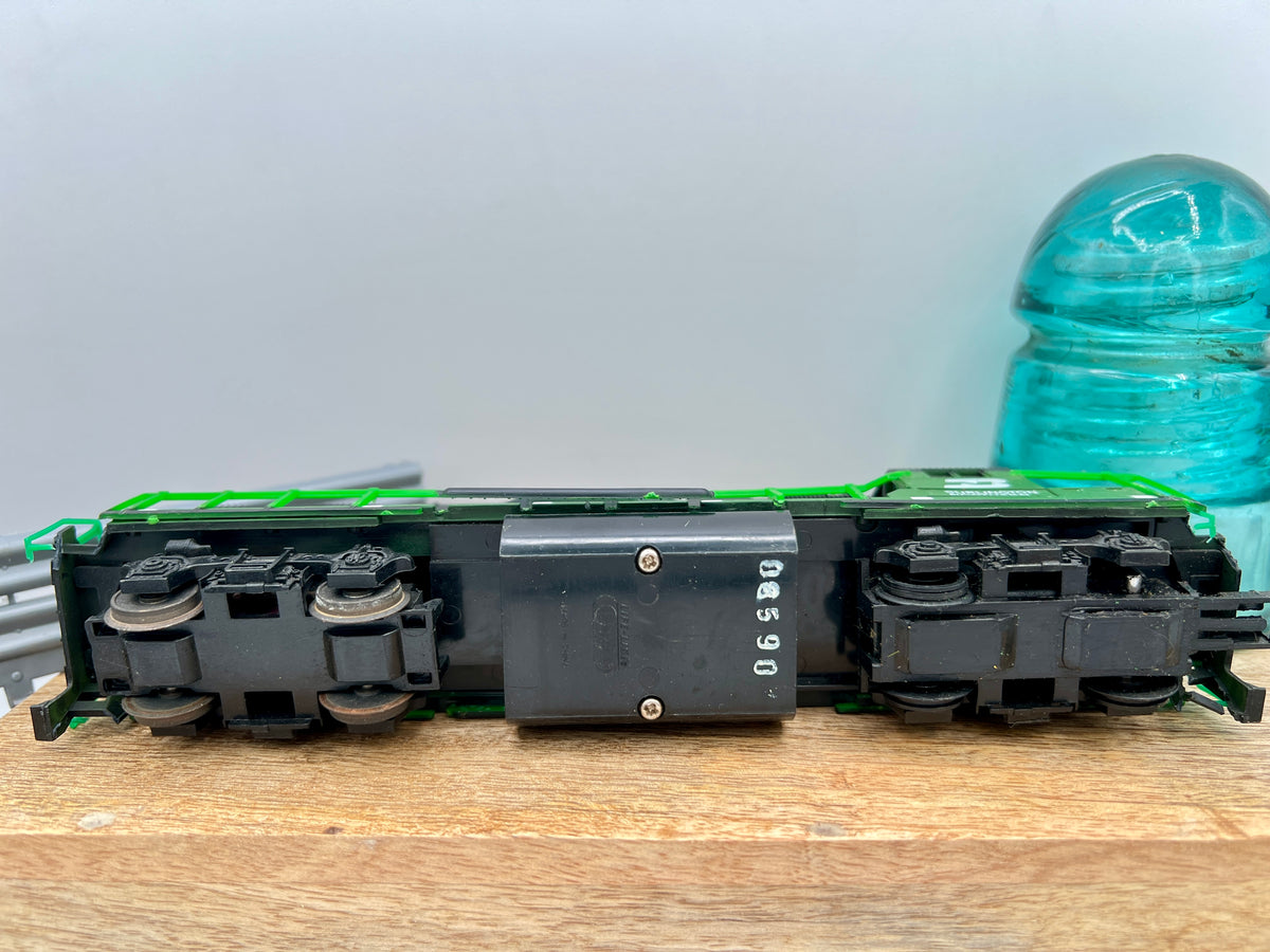 Collection of 6 Ho Model Locomotives and Train Cars
