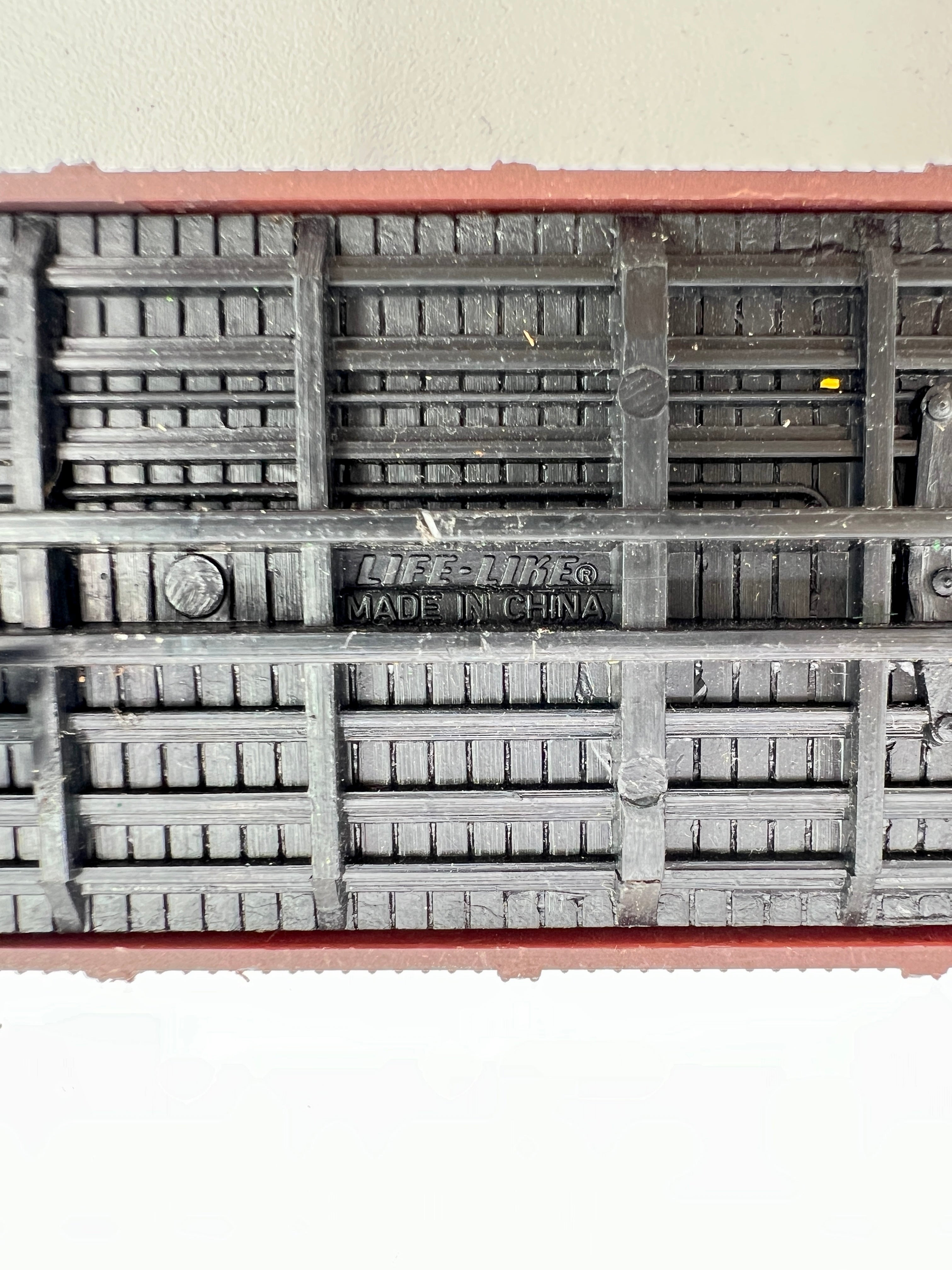 Collection of 6 Ho Model Locomotives and Train Cars