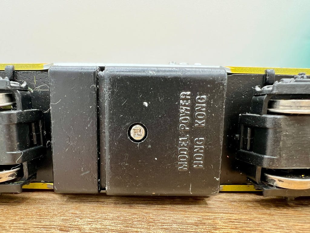 Collection of 6 Ho Model Locomotives and Train Cars