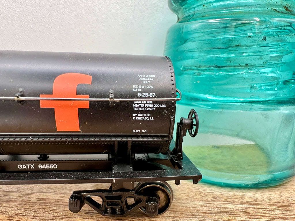 Collection of 6 Ho Model Locomotives and Train Cars