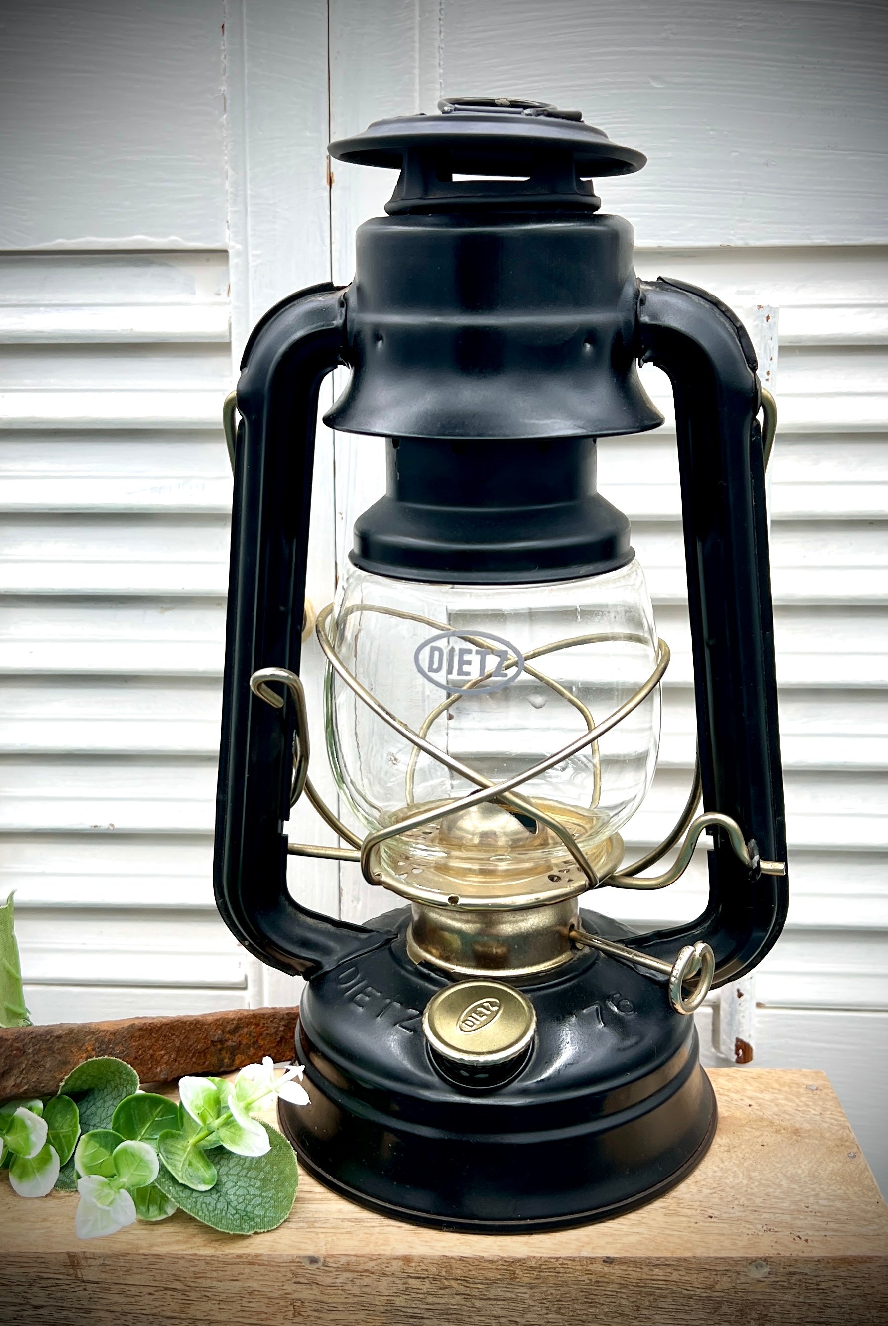 Dietz 76 Blank Lantern with Gold Trim