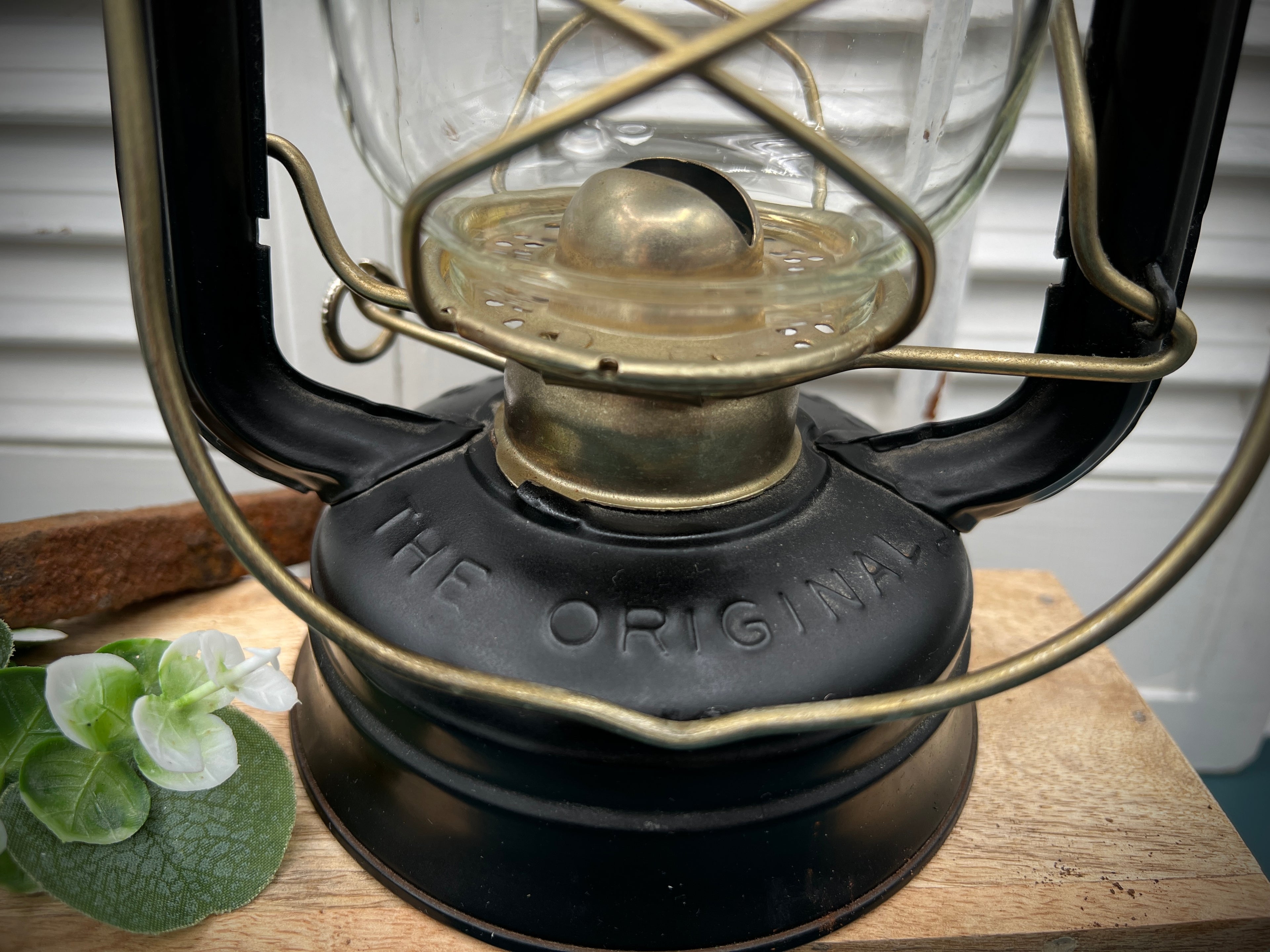 Dietz 76 Blank Lantern with Gold Trim