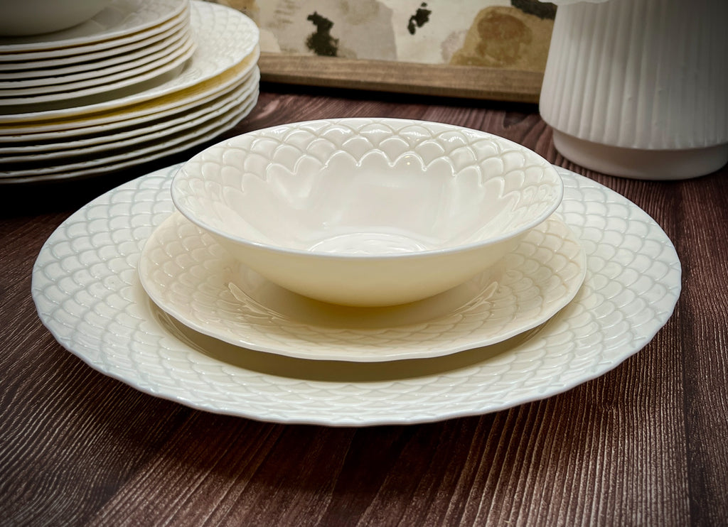 Elegant 24 Piece Arcopal Romane Dinnerware Set - Scalloped Opal Ivory Design
