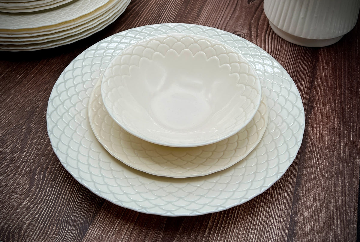 Elegant 24 Piece Arcopal Romane Dinnerware Set - Scalloped Opal Ivory Design