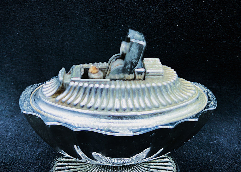 Elegant ASR Silver Fluted Vintage Tabletop Lighter