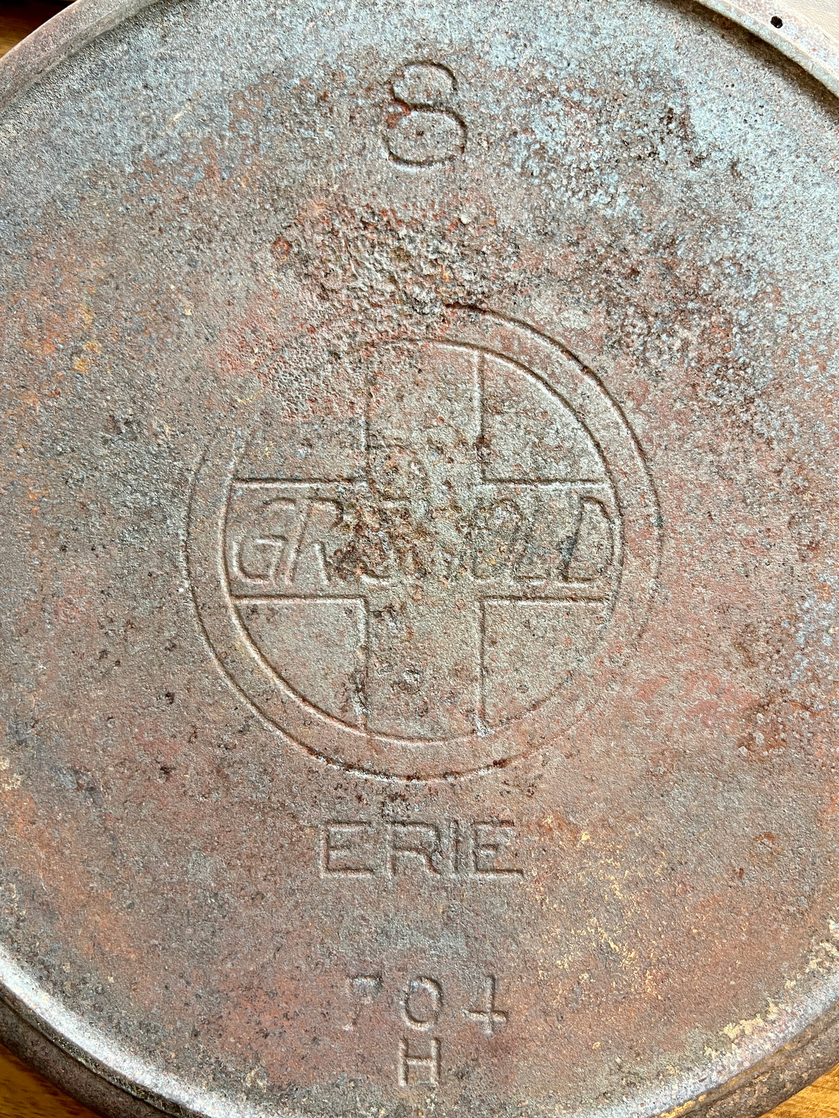 Griswold #8 Double Pour Cast Iron Skillet