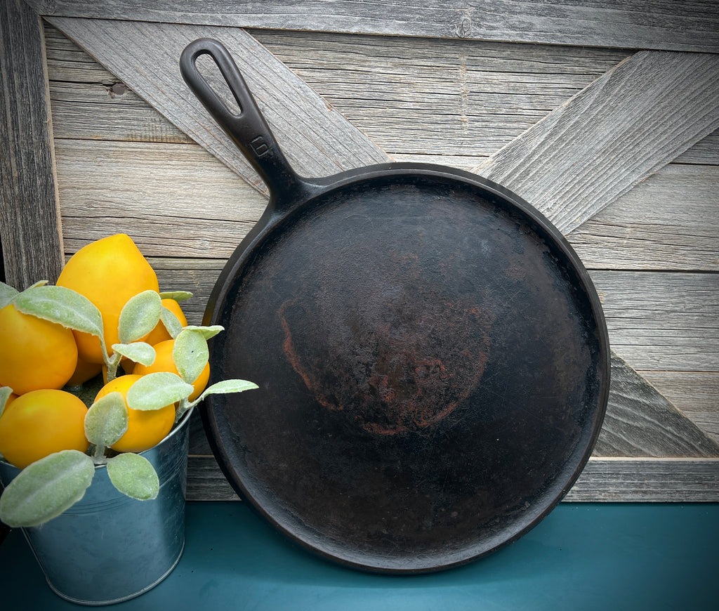 Griswold No. 9 Handle Griddle 609 H - Antique Cast Iron Cookware - Collectible Kitchenware