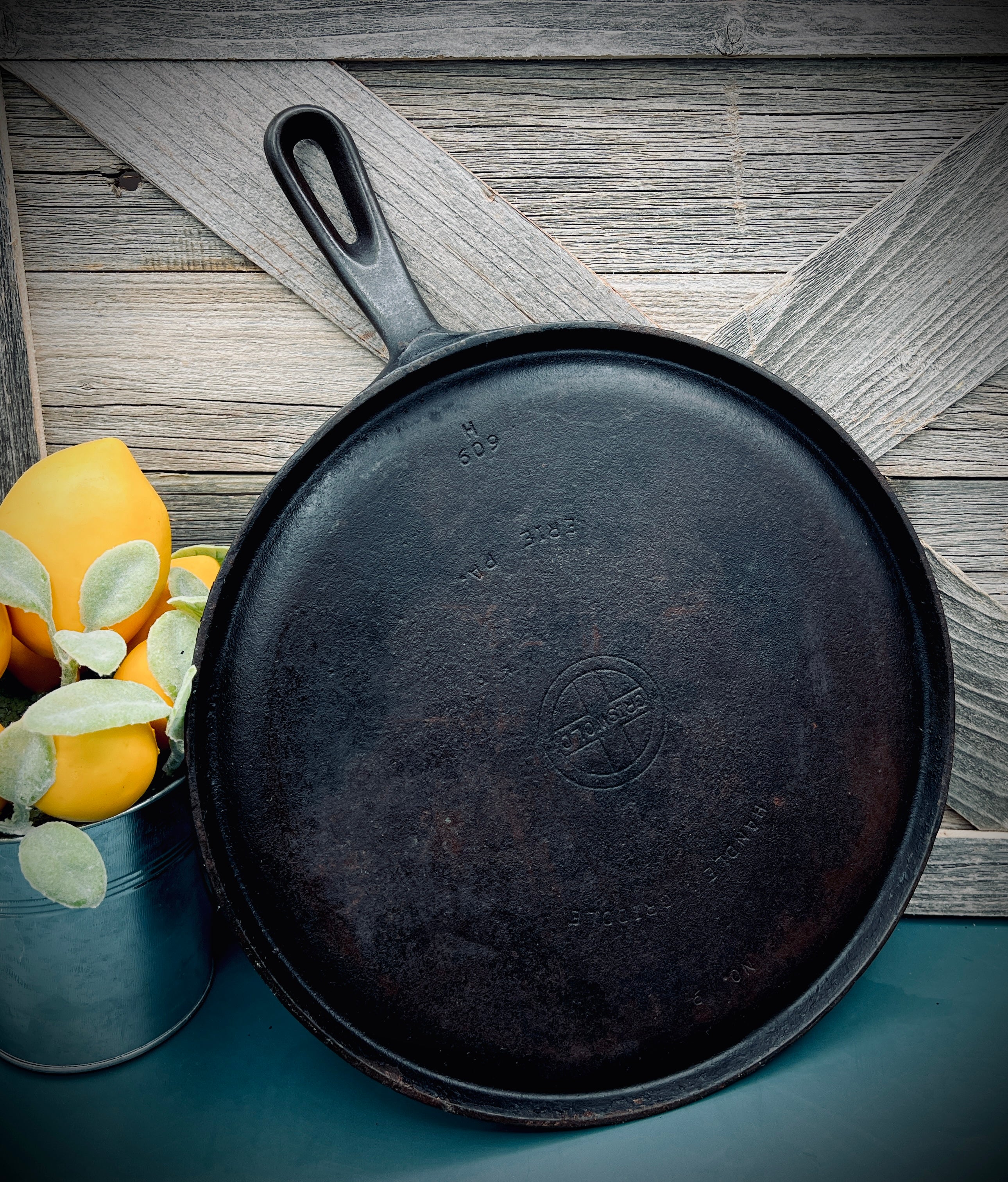 Griswold No. 9 Handle Griddle 609 H - Antique Cast Iron Cookware - Collectible Kitchenware