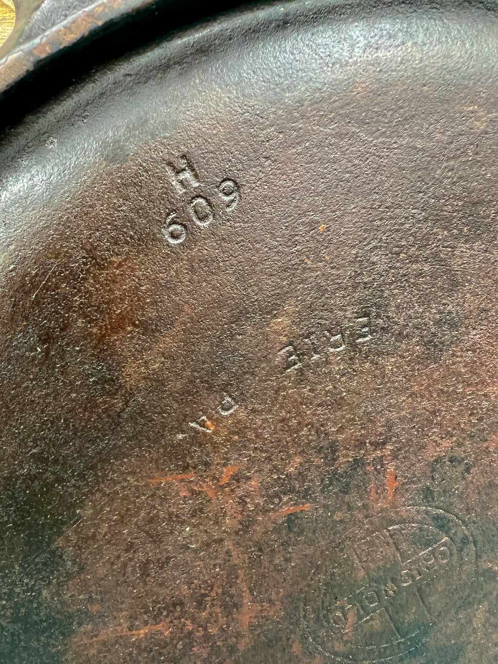 Griswold No. 9 Handle Griddle 609 H - Antique Cast Iron Cookware - Collectible Kitchenware