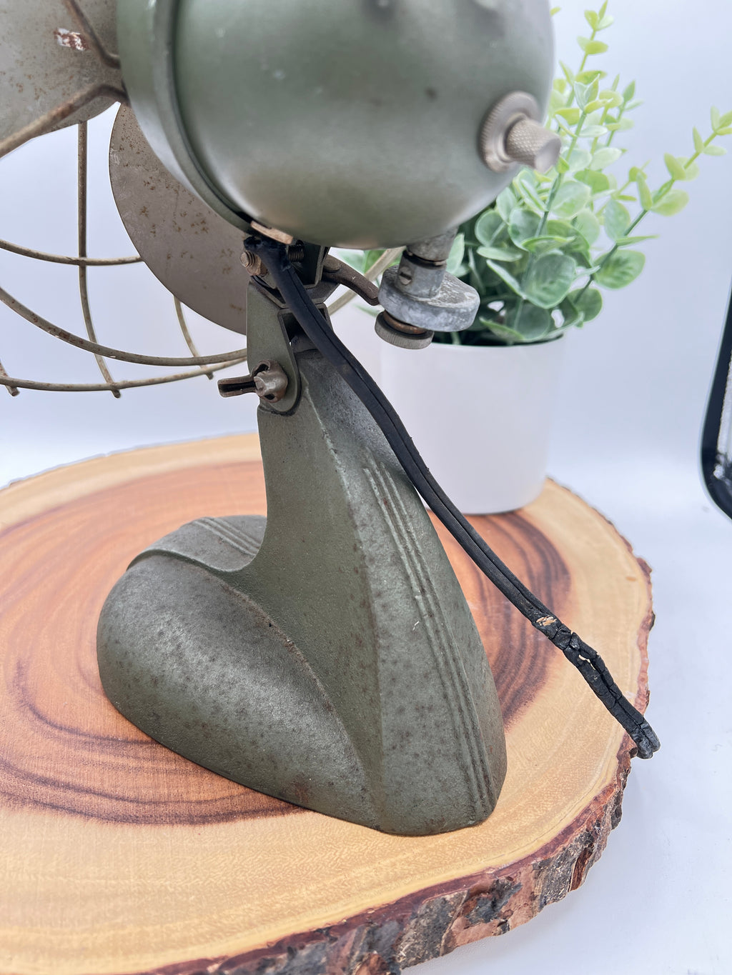 Handy Breeze 1940s Asur Tilting Fan Chicago Electric Mfg-AS IS