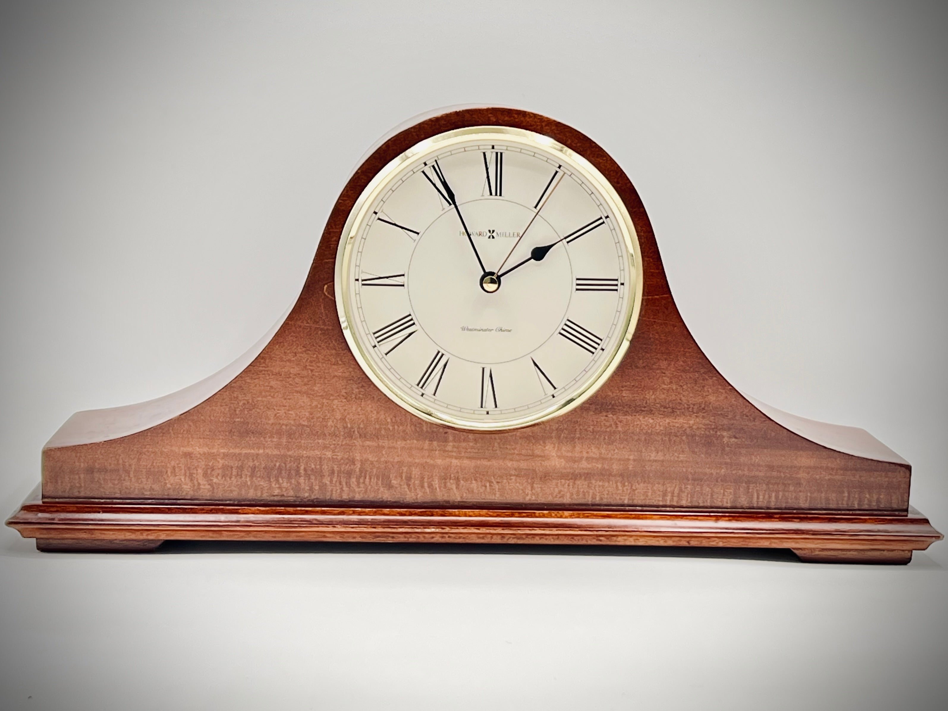 Howard Miller mantle clock w/ Westminster Chime