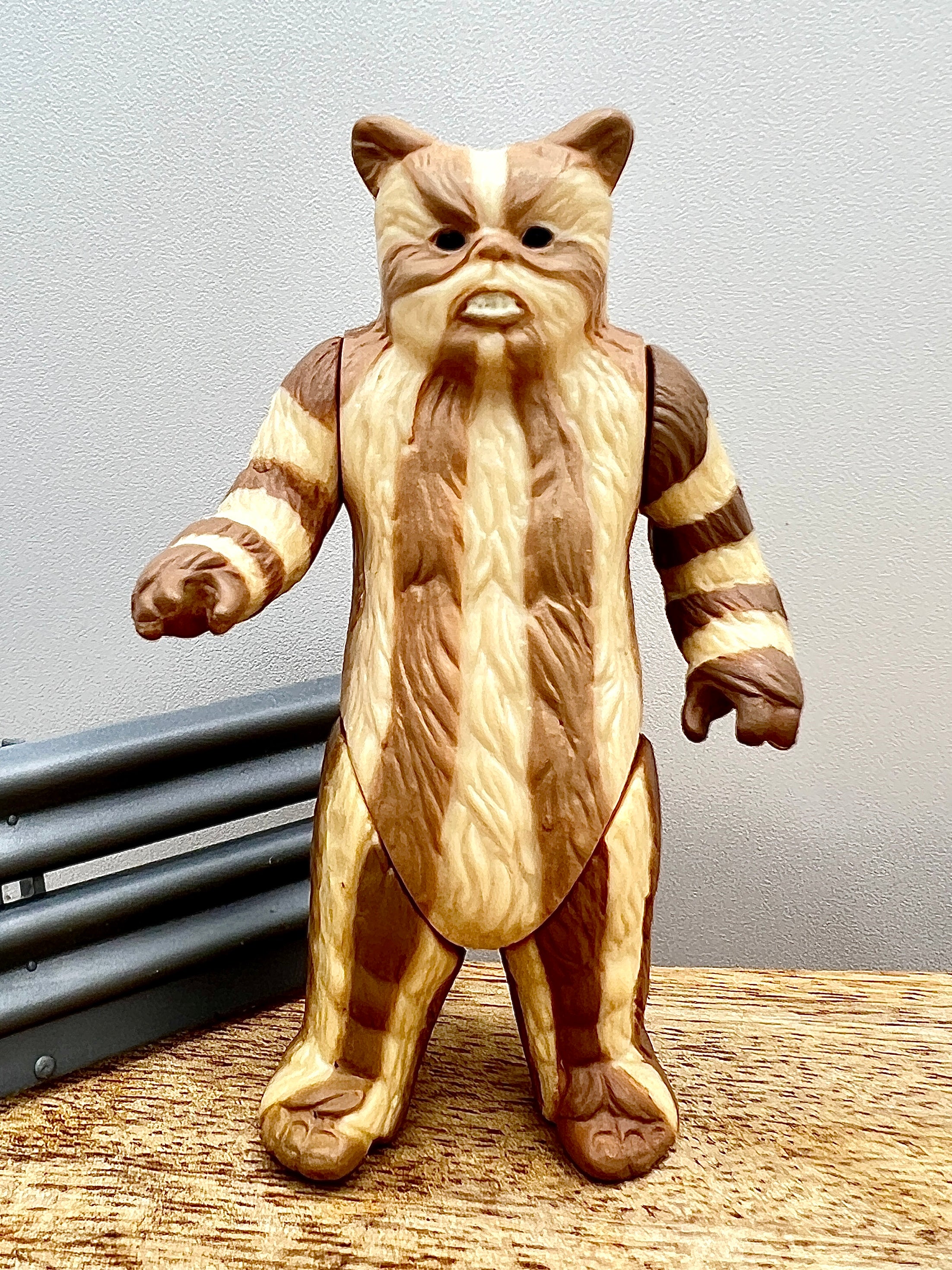 Logray Ewok Original 1983 Kenner LFL Star Wars Action Figure