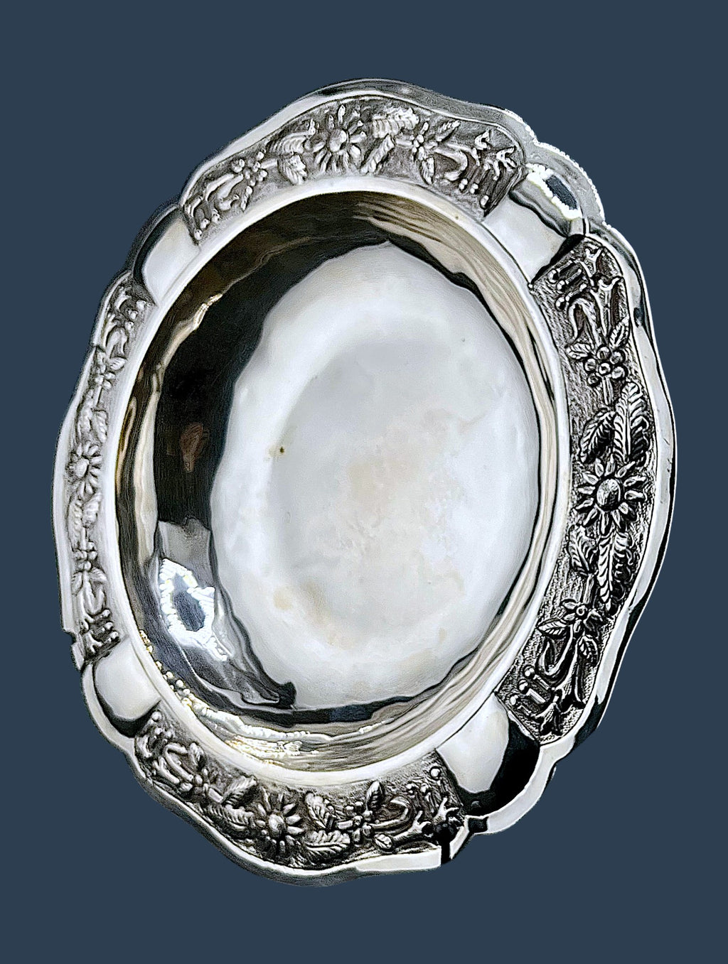 Maciel Mexican Sterling Silver Floral Repoussé Scalloped Bowl