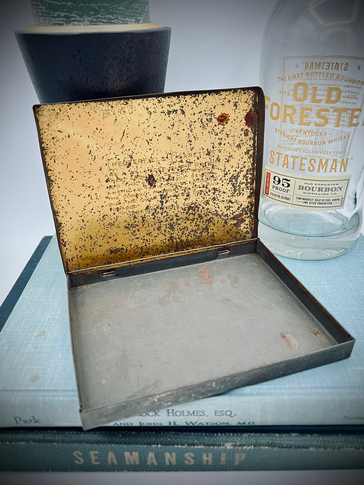 Metal Chesterfield Cigarette Tin