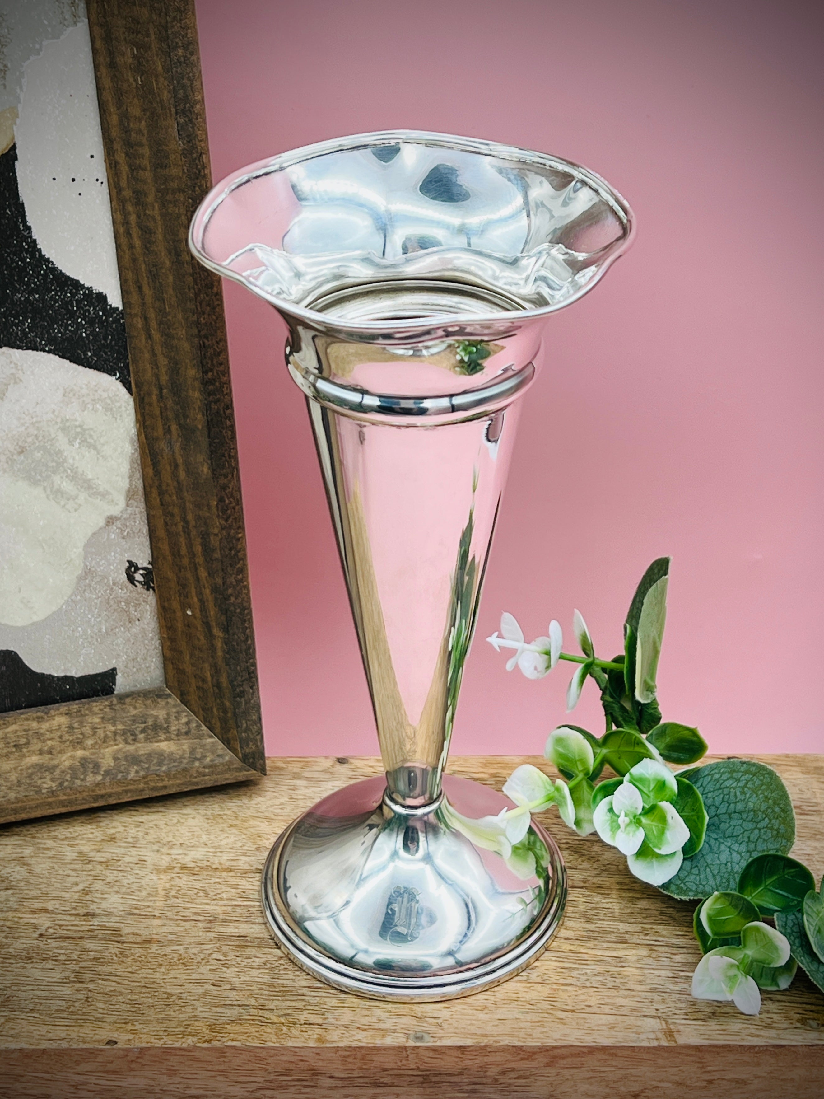 Otto Reichardt 7" Fluted Sterling Silver Trumpet Vase #717