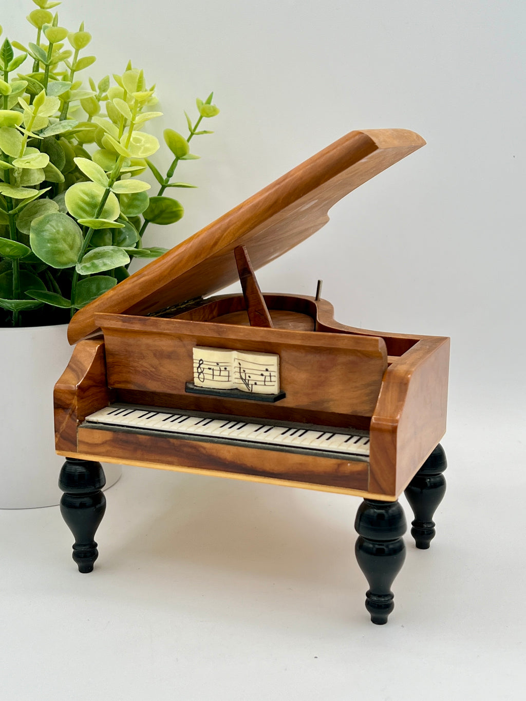 Phantom of the Opera "Music of the Night" 18 Note Grand Piano Music Box
