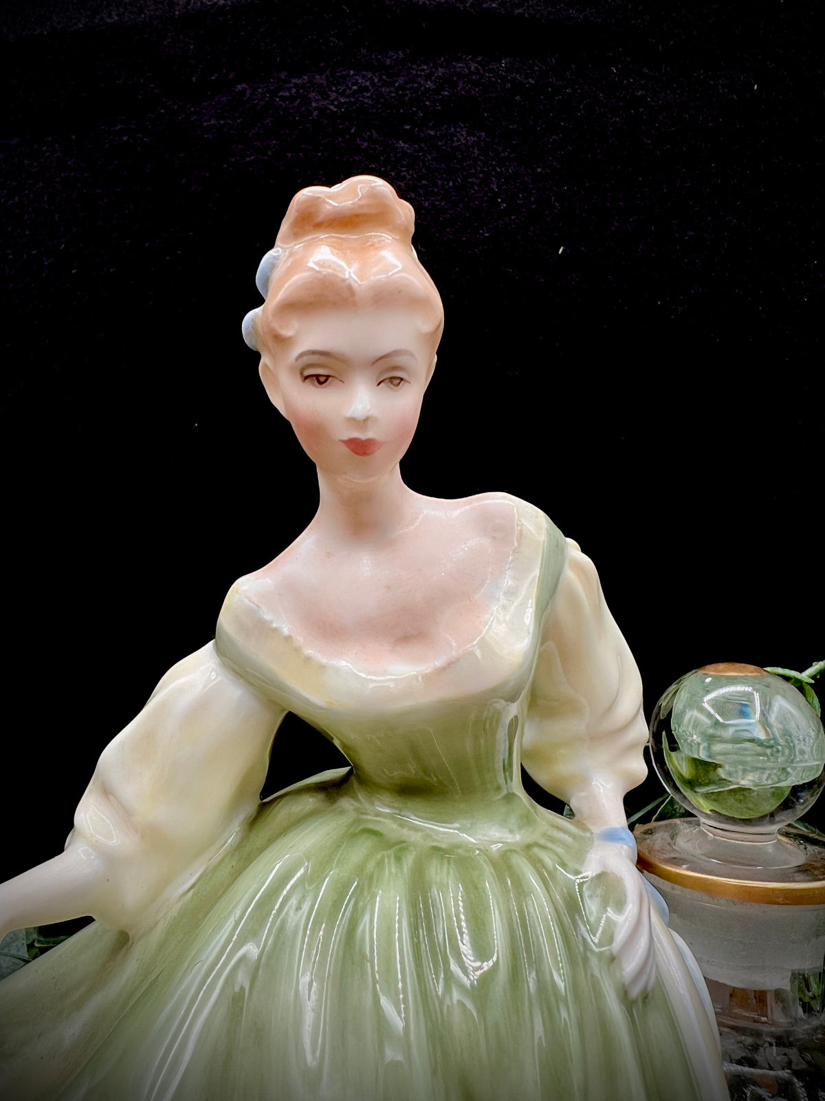 Royal Doulton Vintage “Fair Lady” Figurine HN 2193, 1962