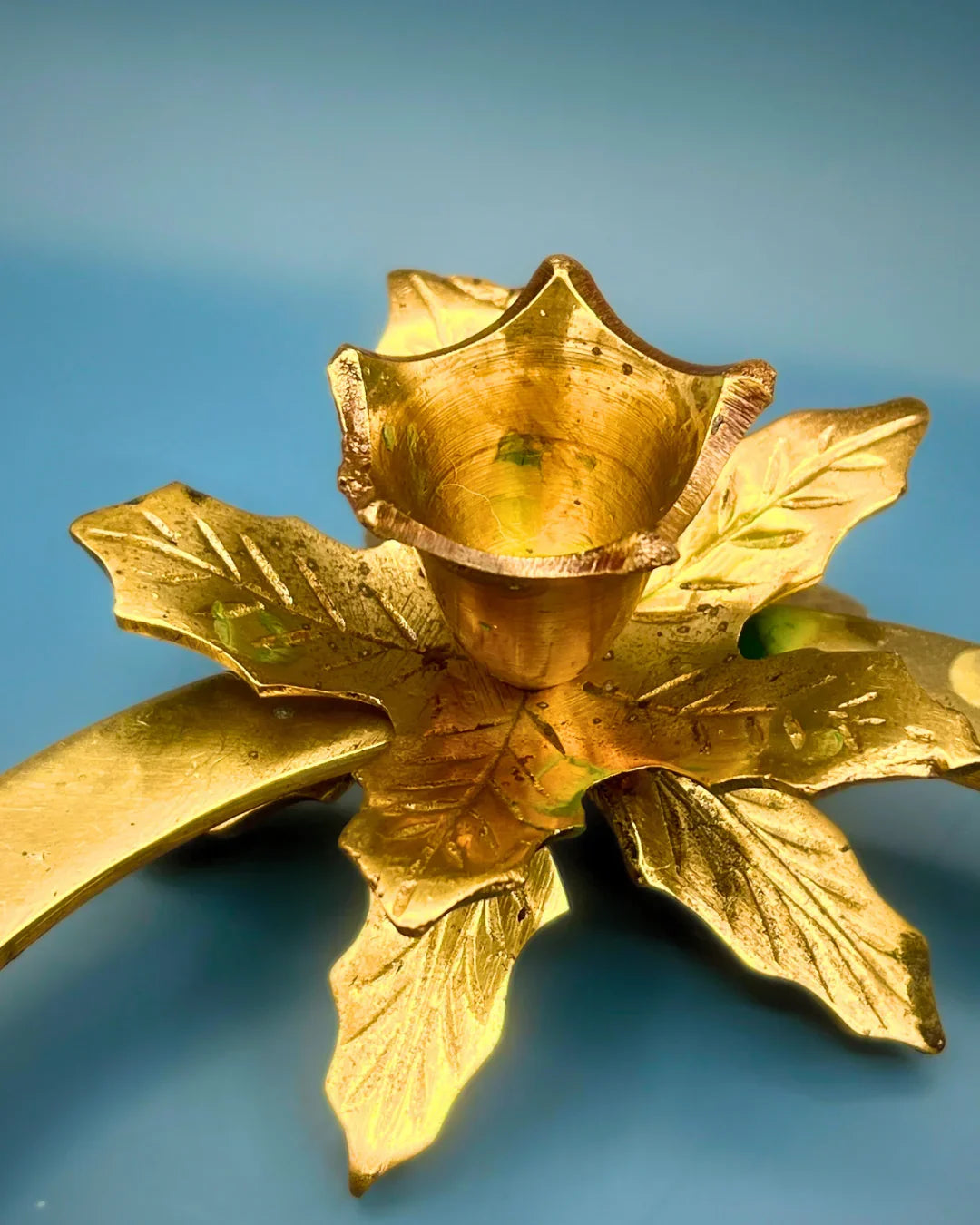 Vintage Brass Poinsettia Leaf 4-Taper Candle Holder Ring Centerpiece