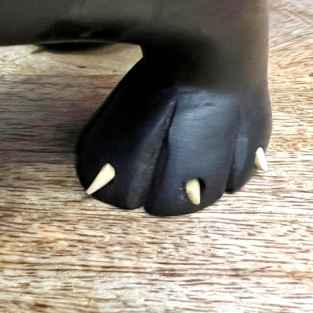 A vintage carved ebony panther sculpture - Photo 7