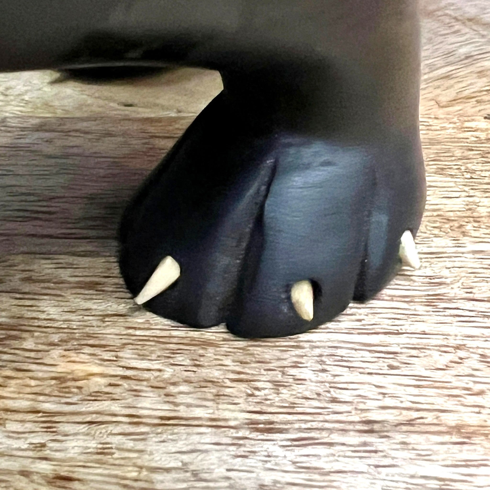 A vintage carved ebony panther sculpture - Photo 7