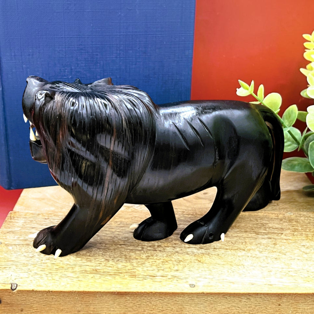 A vintage carved lion panther sculpture - Photo 6