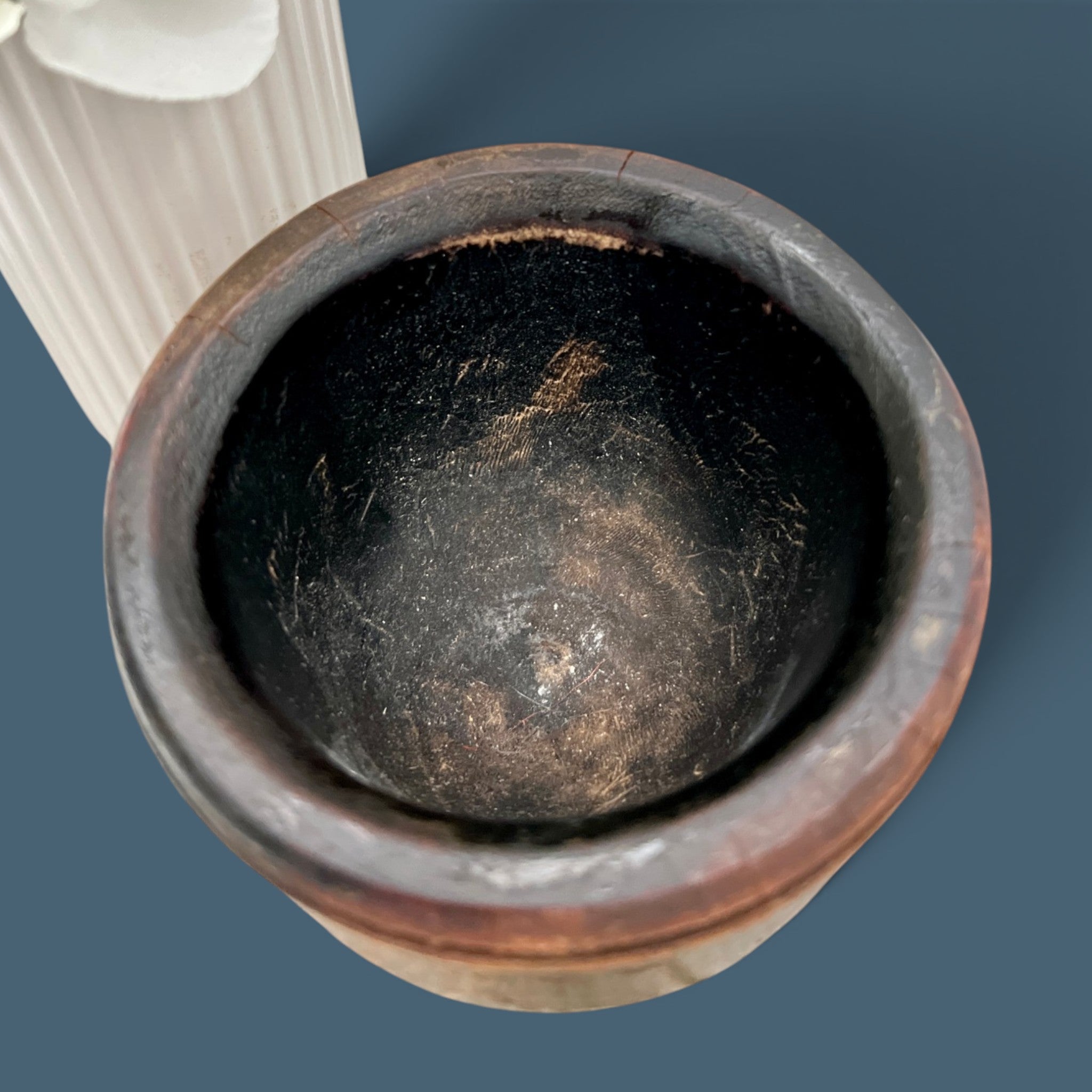 Vintage hand-turned tropical hardwood mortar and pestle set with seasoned interior. - Photo 5
