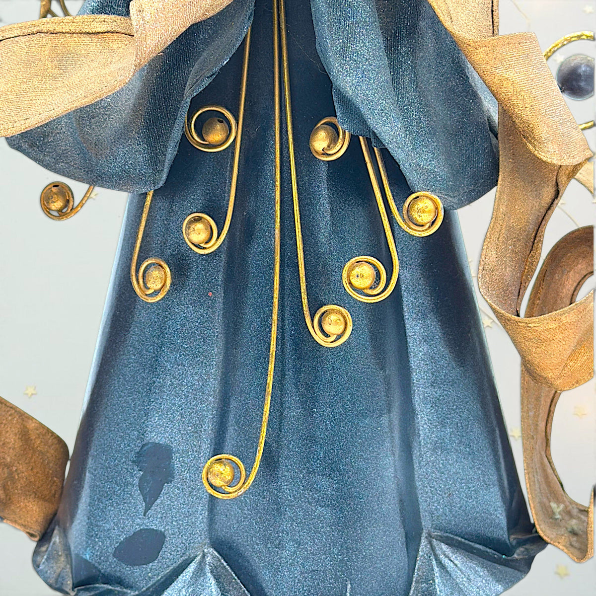 Full front view of a vintage mixed metal and fabric Christmas angel tree topper with horn and wire wings - Photo 4